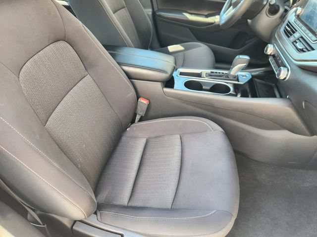 Used 2024 Nissan Altima 2.5 SV FWD image 15