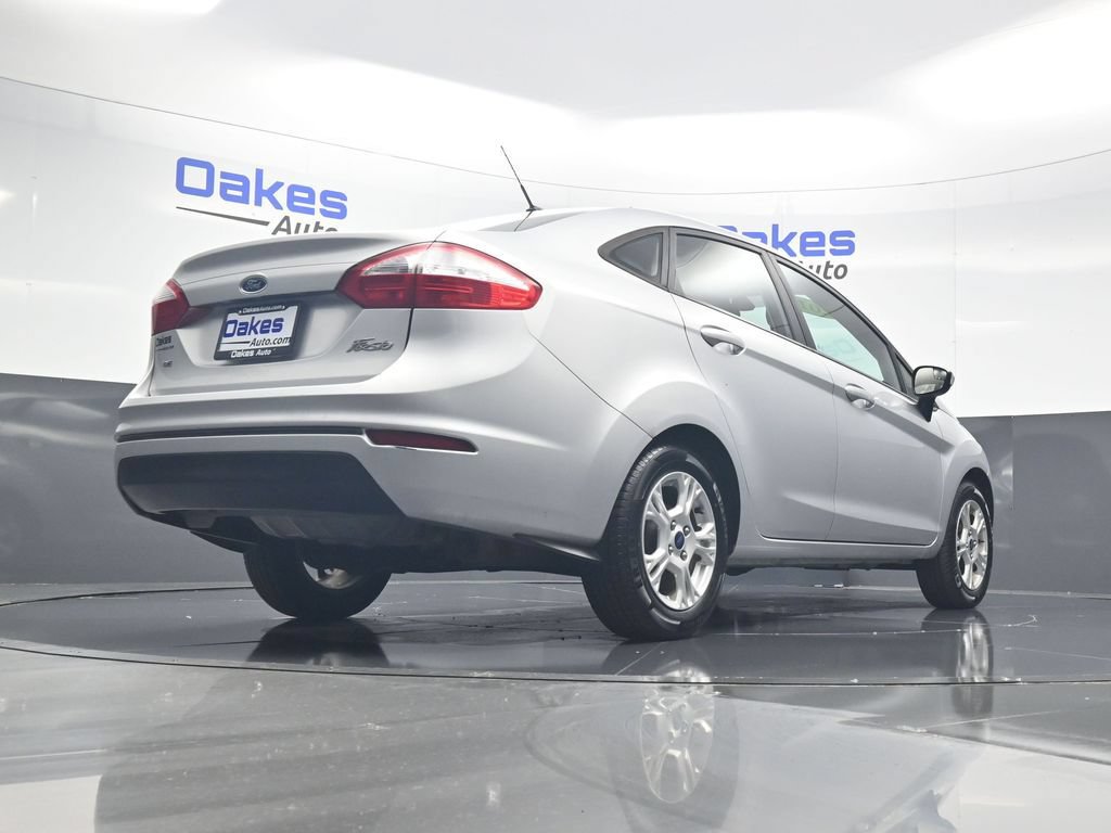 Used 2016 Ford Fiesta SE w/ Cold Weather Package FWD image 39