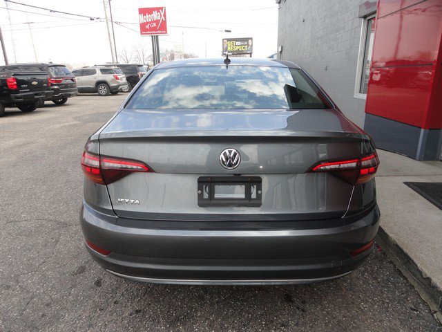 Used 2019 Volkswagen Jetta R-Line image 4