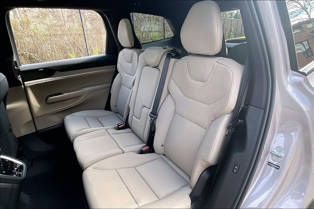 New 2026 Volvo EX90 Plus RWD image 29