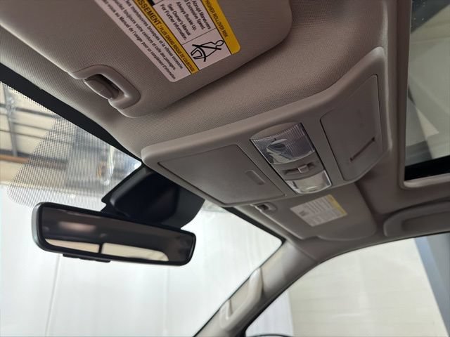 Used 2024 Nissan Frontier SL w/ Technology Package RWD image 20