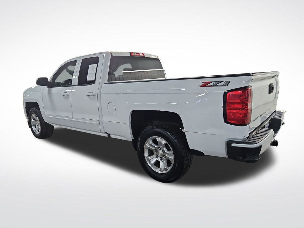 Used 2018 Chevrolet Silverado 1500 LT w/ All Star Edition AWD/4WD image 3