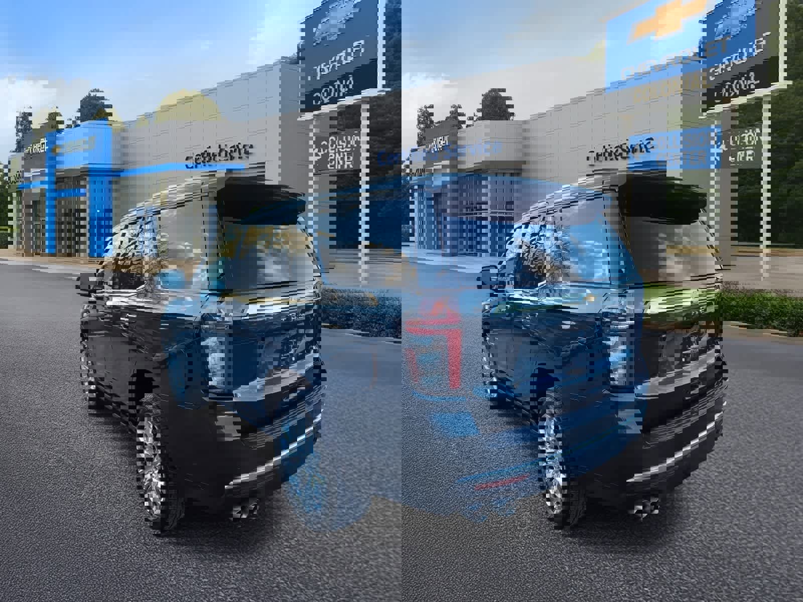 Used 2022 Chevrolet Tahoe High Country w/ Premium Package image 5