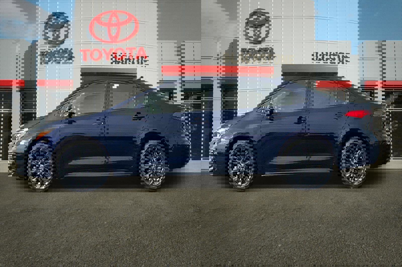 Certified 2026 Toyota Corolla SE w/ SE Premium Package image 6