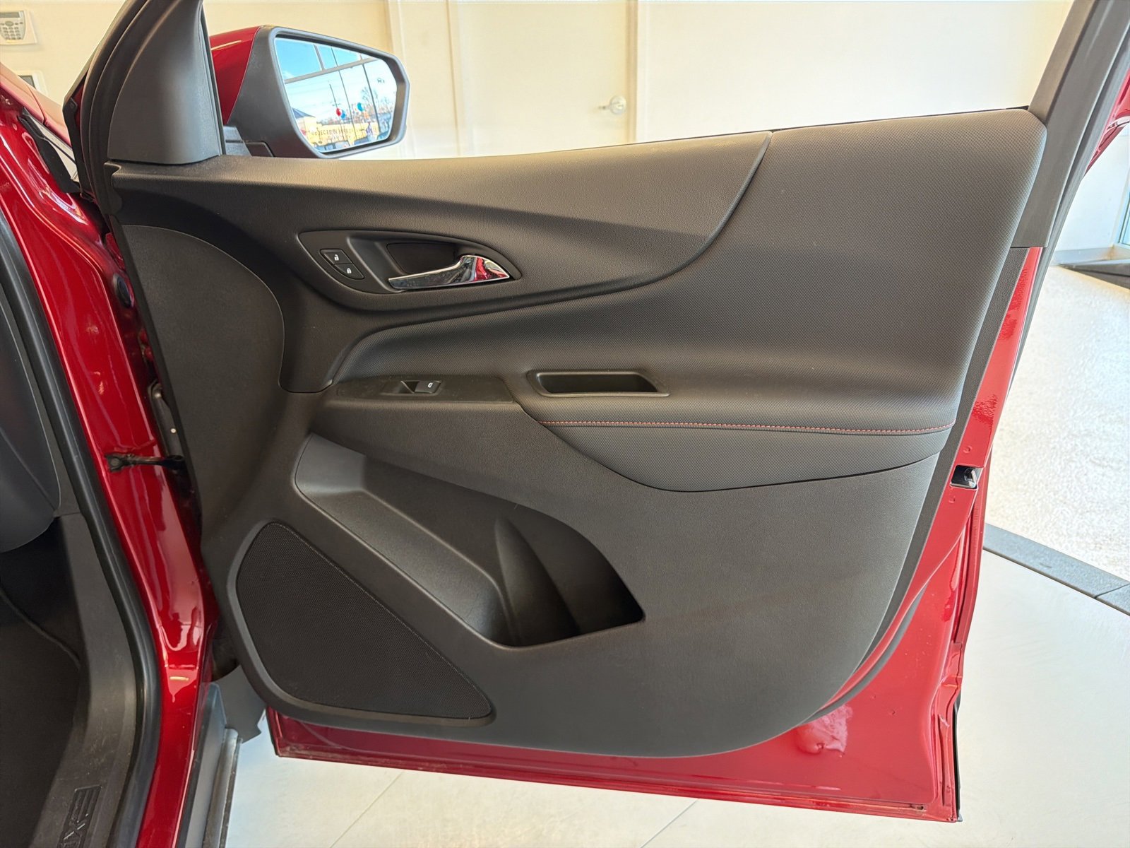 Used 2022 Chevrolet Equinox RS image 40