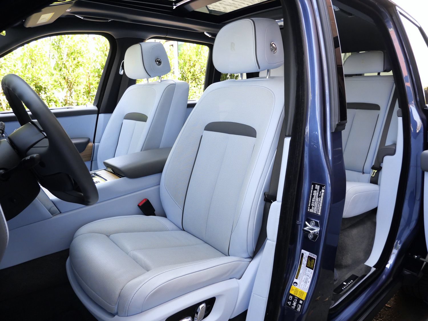 Certified 2023 Rolls-Royce Cullinan w/ Cullinan Package AWD/4WD image 27