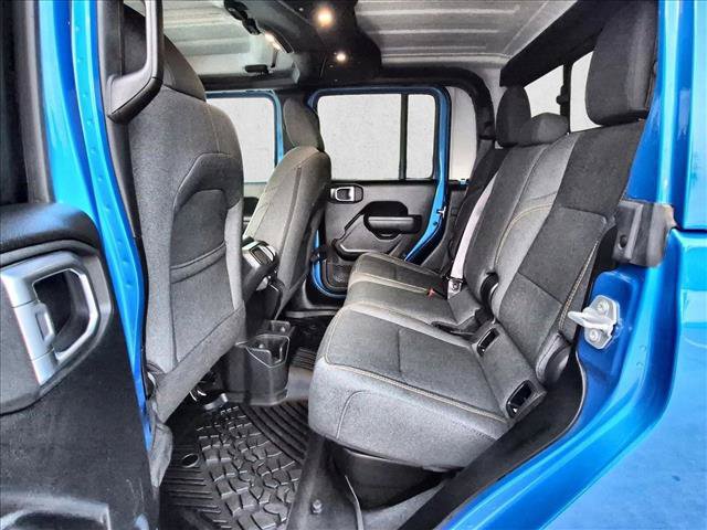 Certified 2025 Jeep Gladiator Sport AWD/4WD image 17