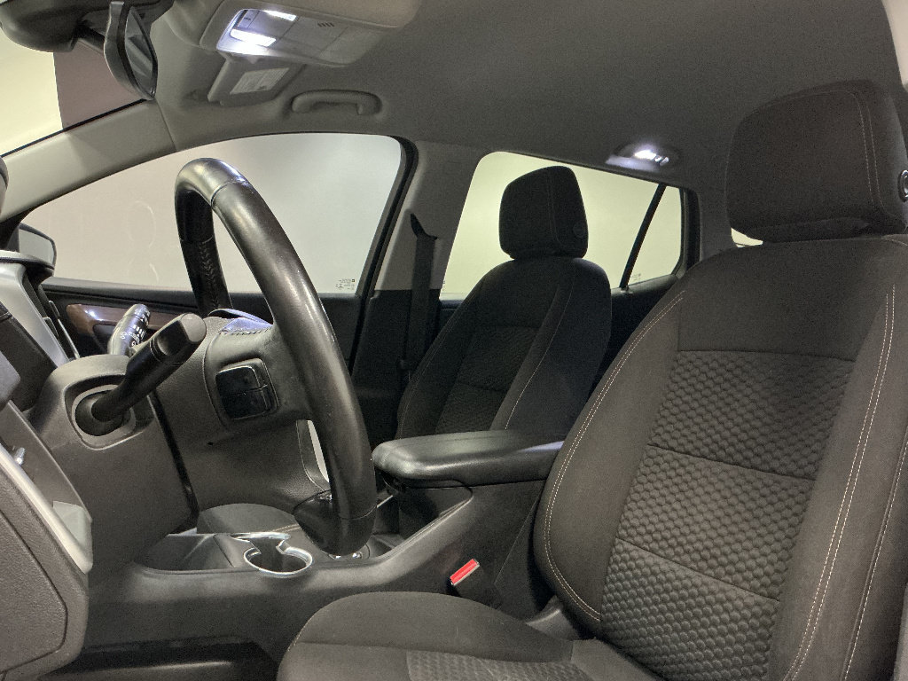 Used 2020 GMC Terrain SLE w/ Driver Convenience Package AWD/4WD image 9