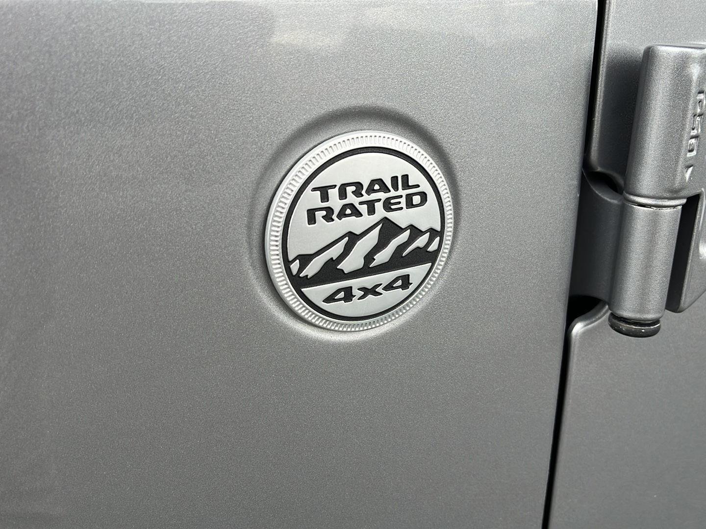 Used 2019 Jeep Wrangler Unlimited Sahara image 6