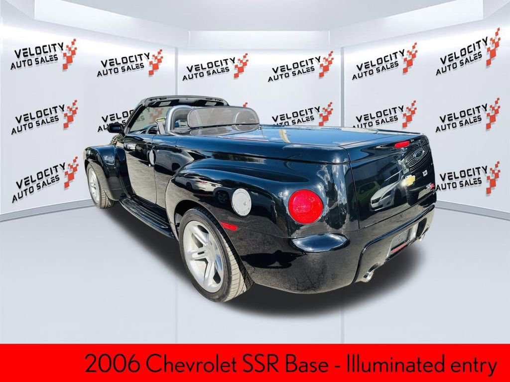 Used 2006 Chevrolet SSR w/ Preferred Equipment Group image 5