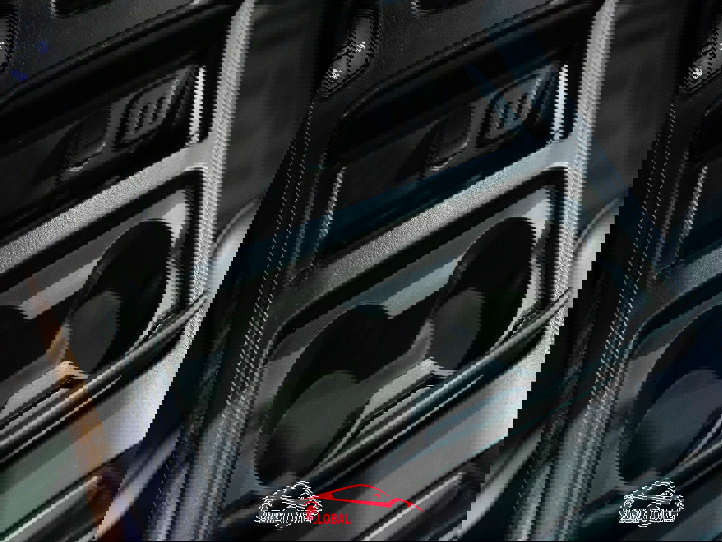 Used 2017 Chevrolet Suburban Premier image 34