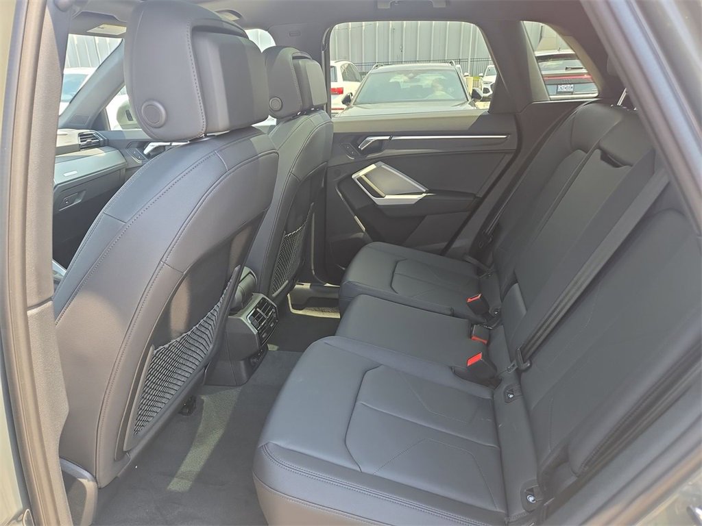 New 2025 Audi Q3 2.0T Premium image 22