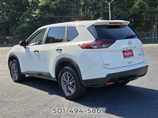 Used 2024 Nissan Rogue S AWD/4WD image 3