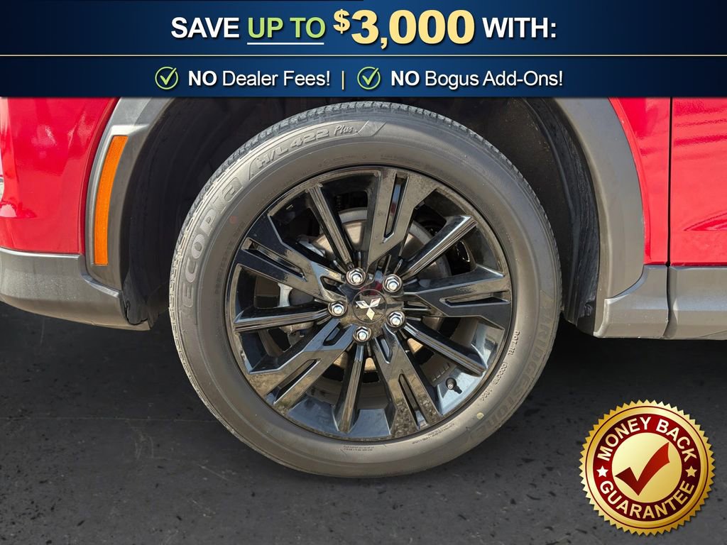 Used 2024 Mitsubishi Eclipse Cross LE image 13