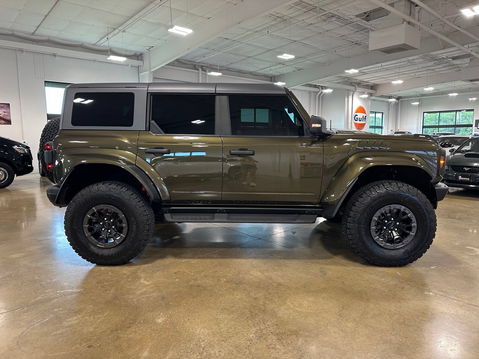 Used 2024 Ford Bronco Raptor w/ Interior Carbon Fiber Pack 6 AWD/4WD image 9