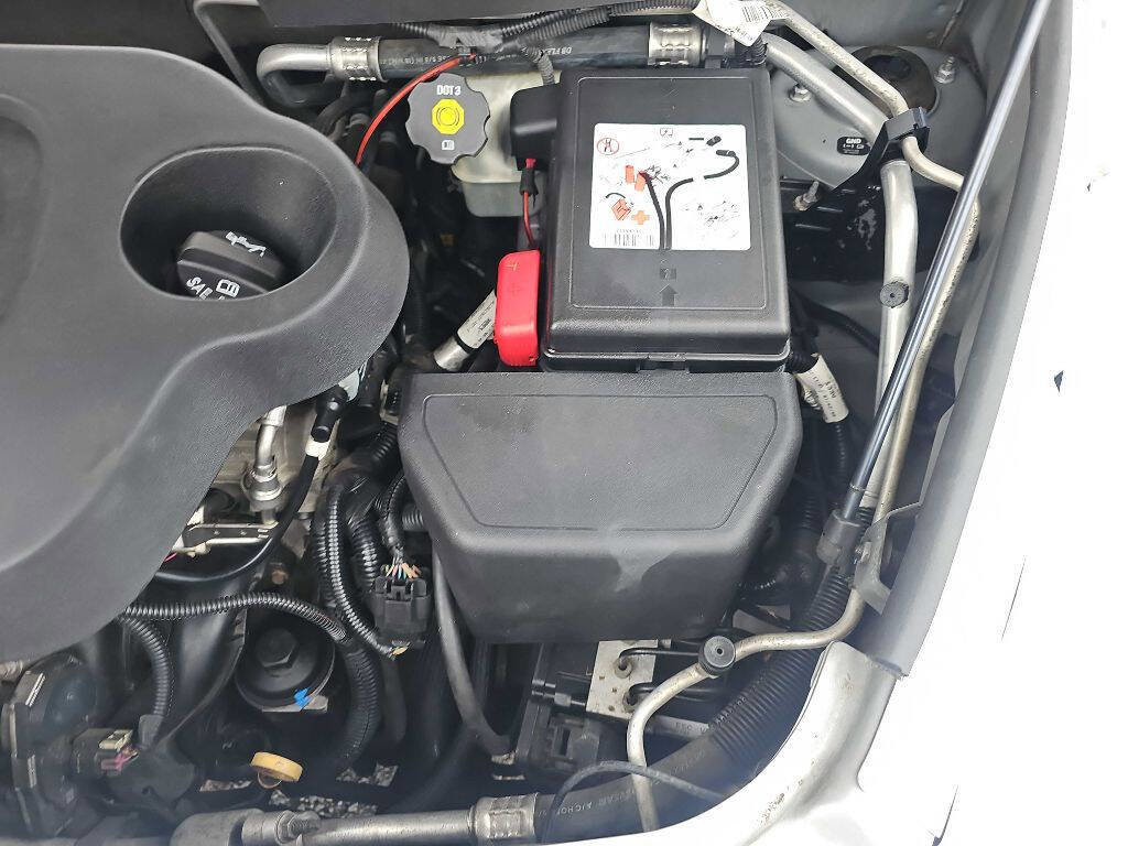 Used 2011 Chevrolet HHR LT image 20