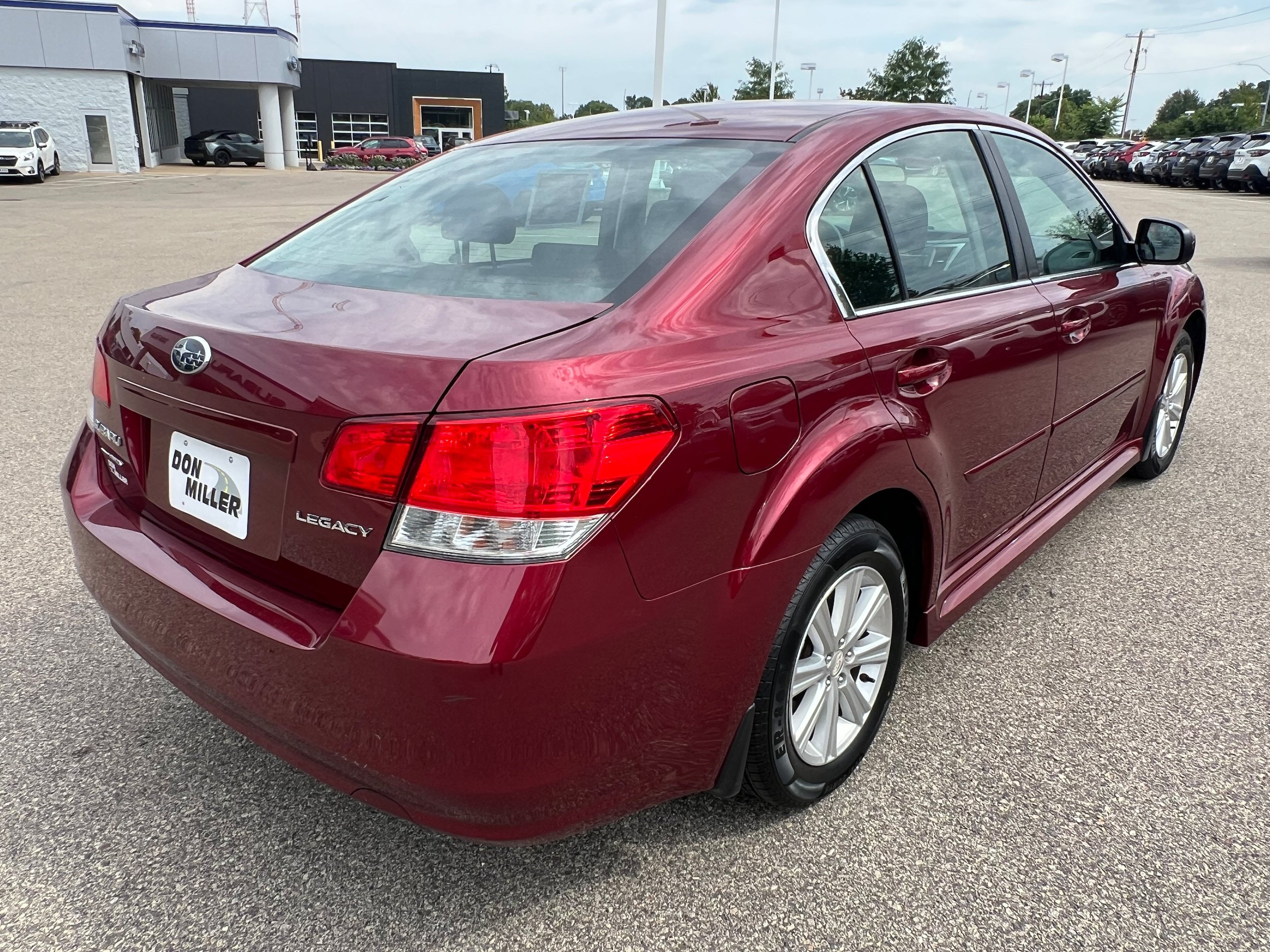 Used 2012 Subaru Legacy 2.5i w/ Alloy Wheel Pkg AWD/4WD image 7