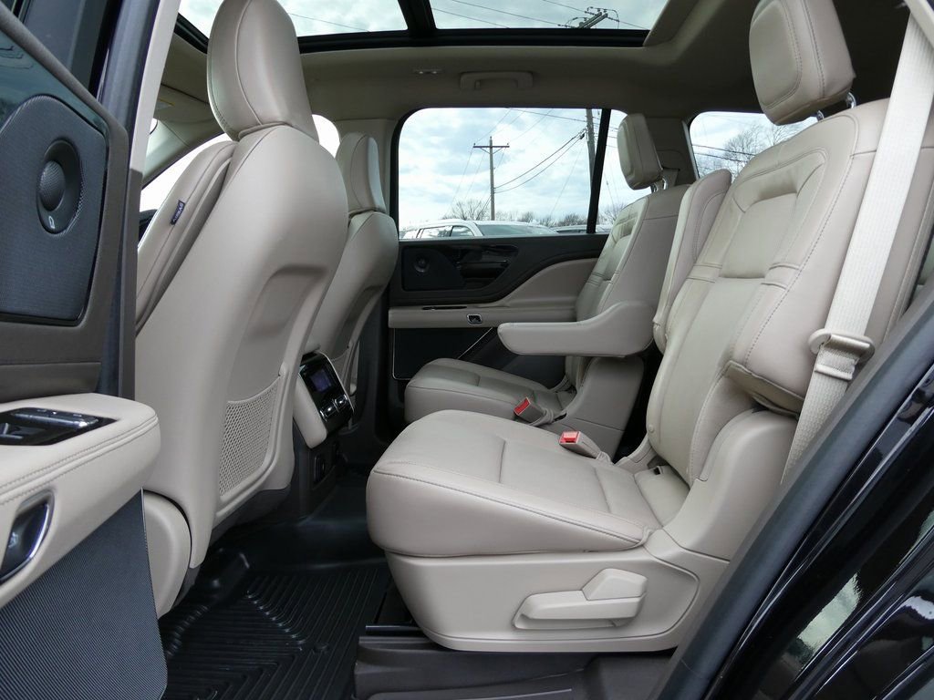 Used 2024 Lincoln Aviator Reserve w/ Equipment Group 201A AWD/4WD image 19