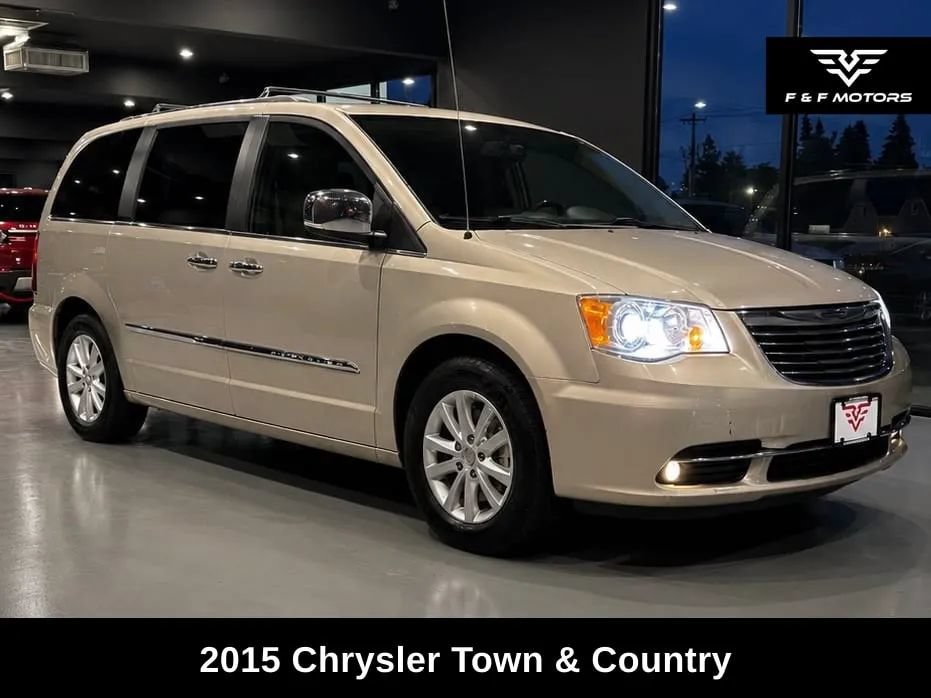 Used 2015 Chrysler Town & Country Limited Platinum w/ Trailer Tow Group
