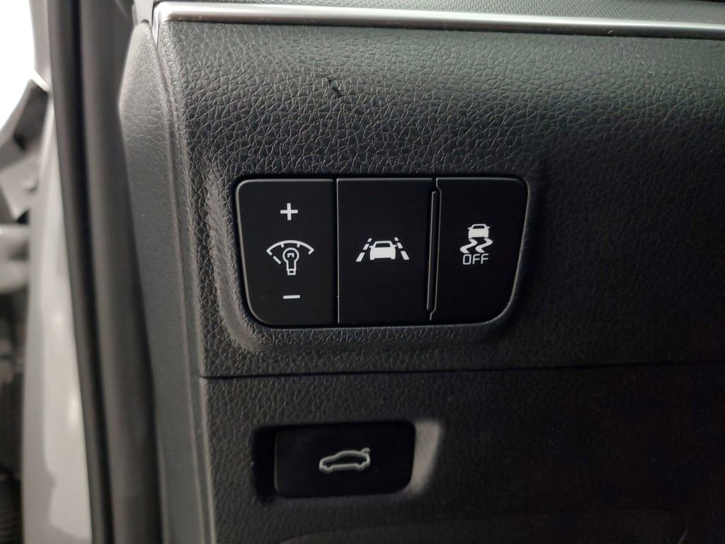 Used 2023 Kia K5 GT-Line image 13