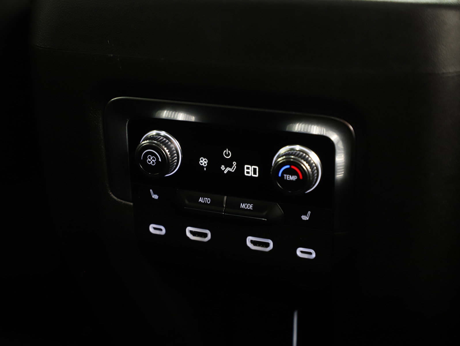 Used 2023 GMC Yukon Denali Ultimate image 18