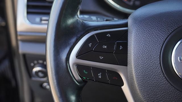 Certified 2021 Jeep Grand Cherokee Laredo image 29