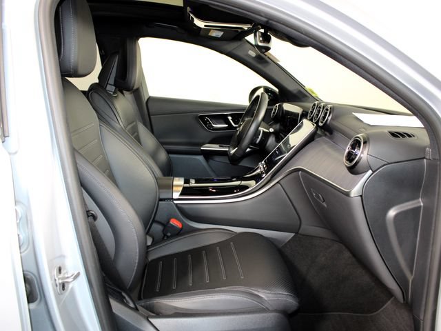 Used 2024 Mercedes-Benz GLC 300 4MATIC image 26