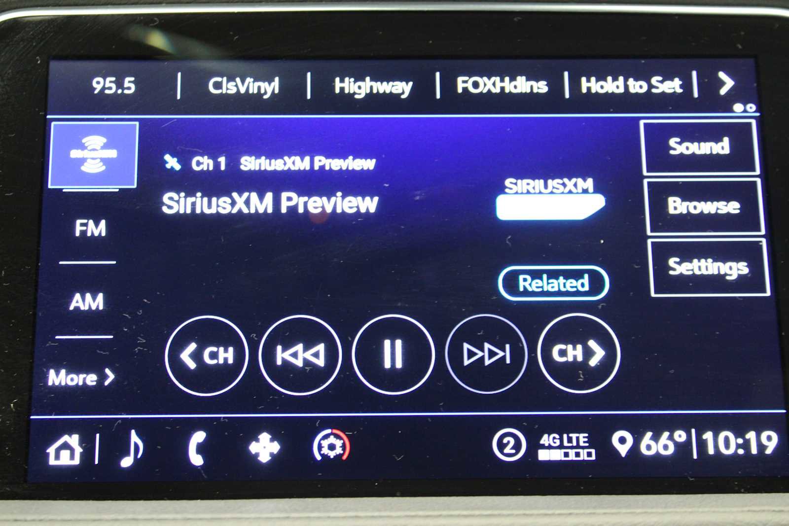 Used 2020 Cadillac XT4 Premium Luxury w/ Cold Weather Package image 29