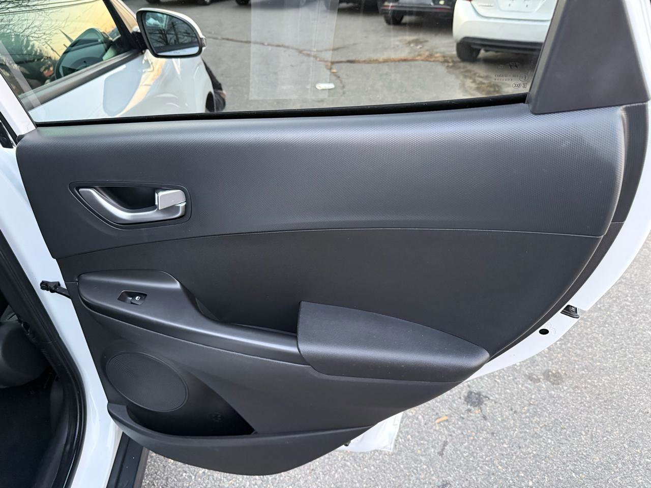 Used 2023 Hyundai Kona SEL FWD image 23