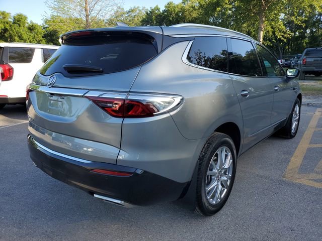 Used 2023 Buick Enclave Essence w/ Experience Buick Package FWD image 4