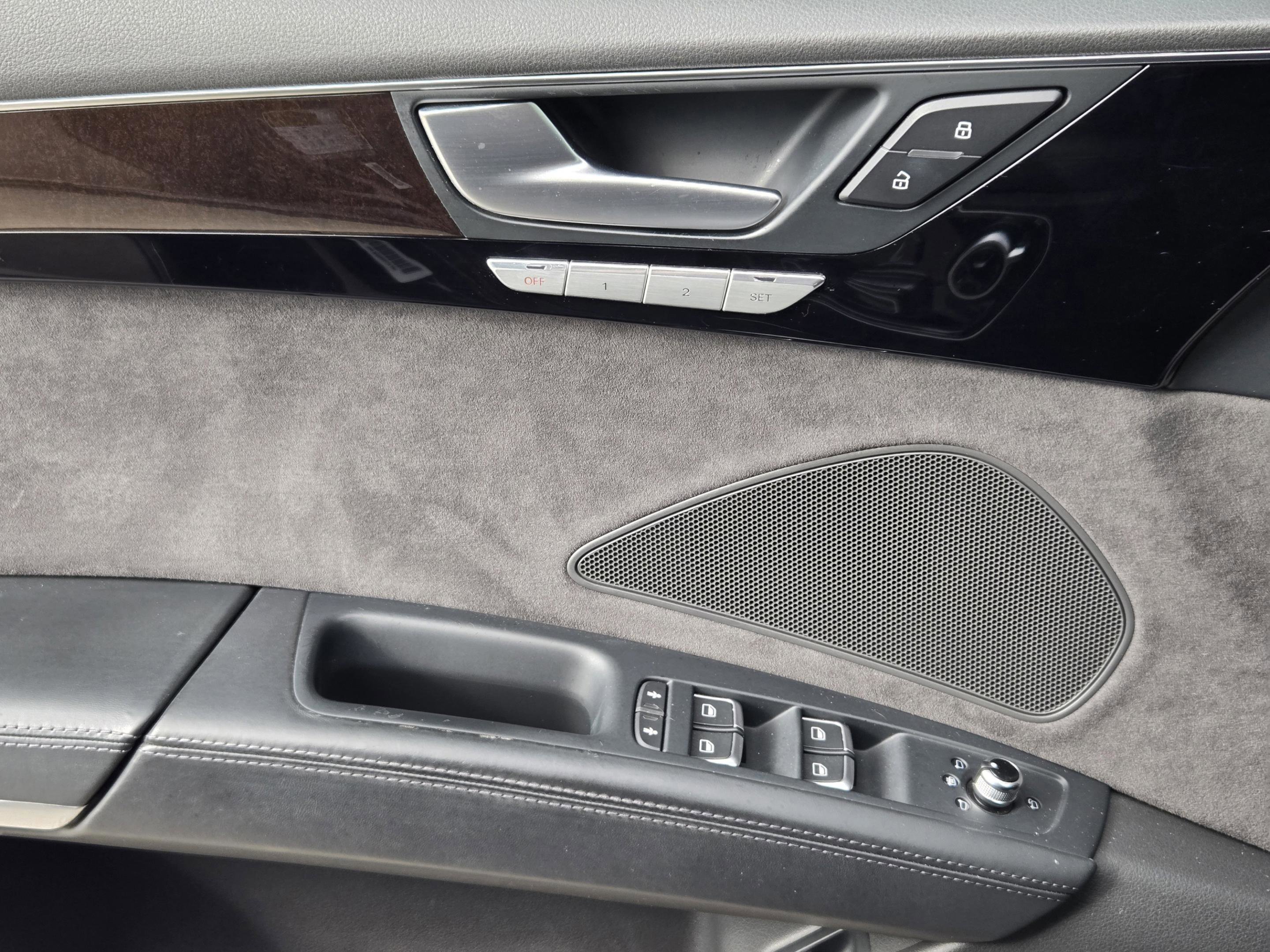 Used 2017 Audi A8 L 3.0T w/ Executive Package image 15