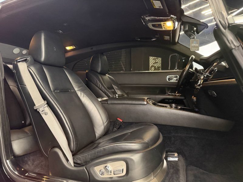 Used 2015 Rolls-Royce Wraith RWD image 24