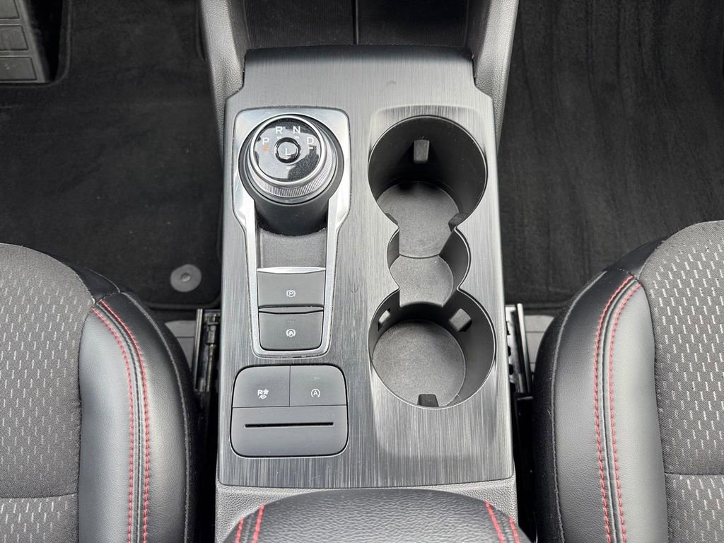 Used 2025 Ford Escape ST-Line Select AWD/4WD image 18