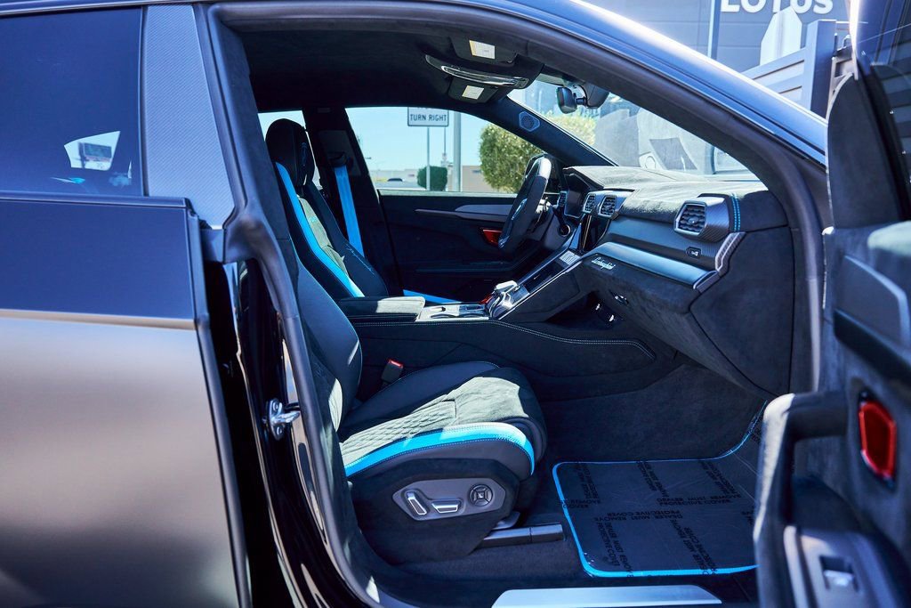 Used 2024 Lamborghini Urus Performante image 33