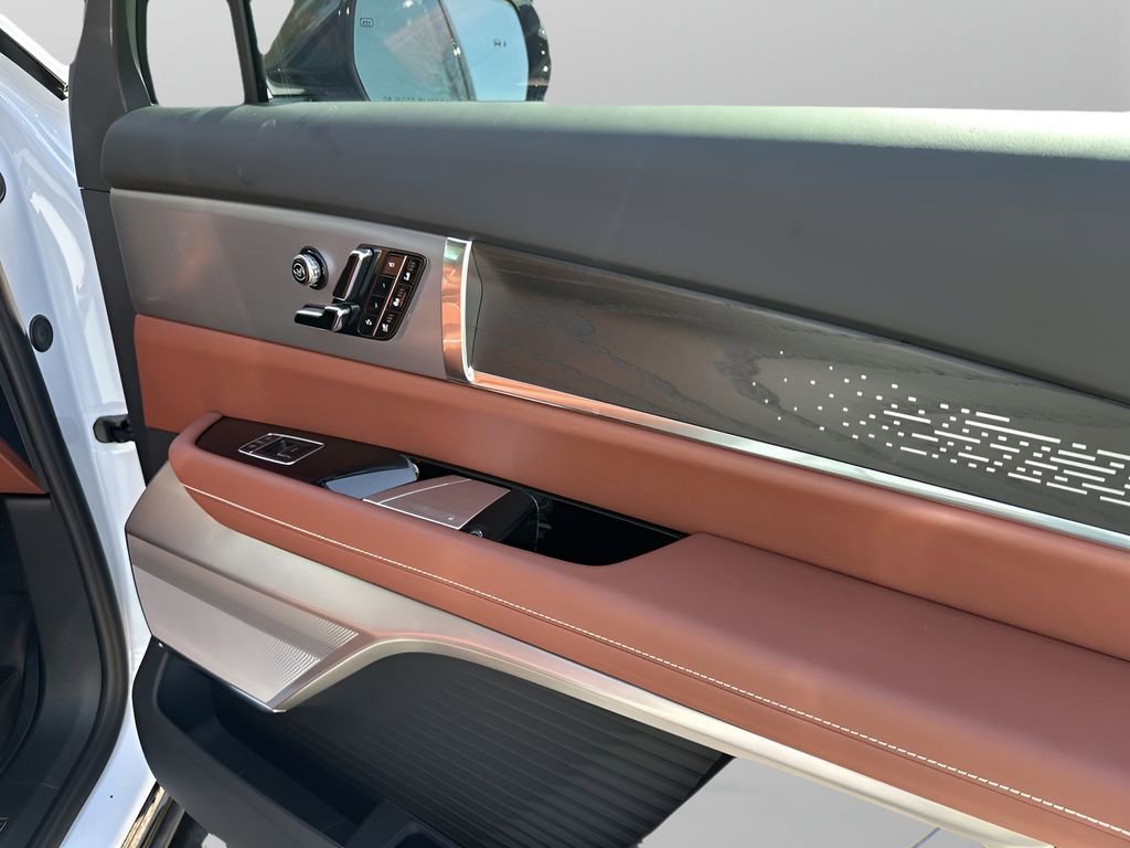 New 2026 Cadillac Vistiq Platinum w/ LPO, Floor Liner Package image 14