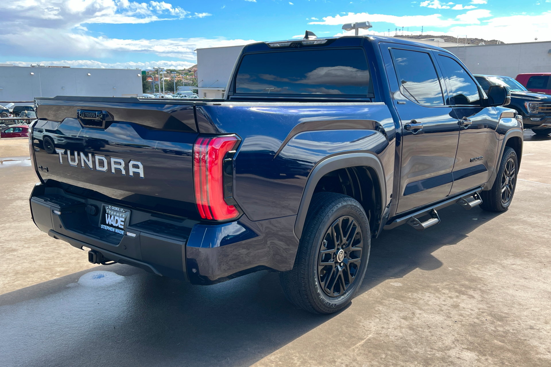 Used 2024 Toyota Tundra Limited AWD/4WD image 6