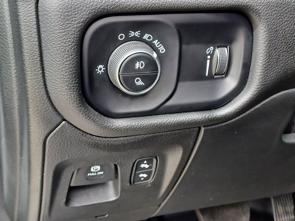 Used 2023 RAM 1500 Big Horn AWD/4WD image 12