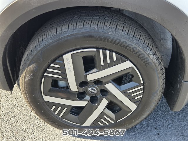 Used 2026 Nissan Kicks SV w/ SV Premium Package FWD image 16