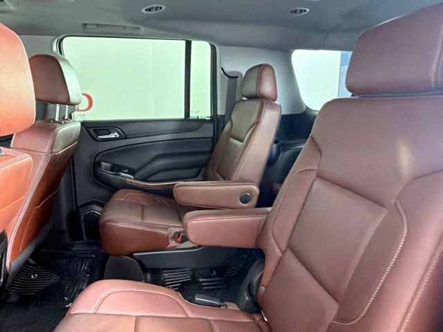 Used 2019 Chevrolet Suburban Premier w/ Premier Plus Edition RWD image 13