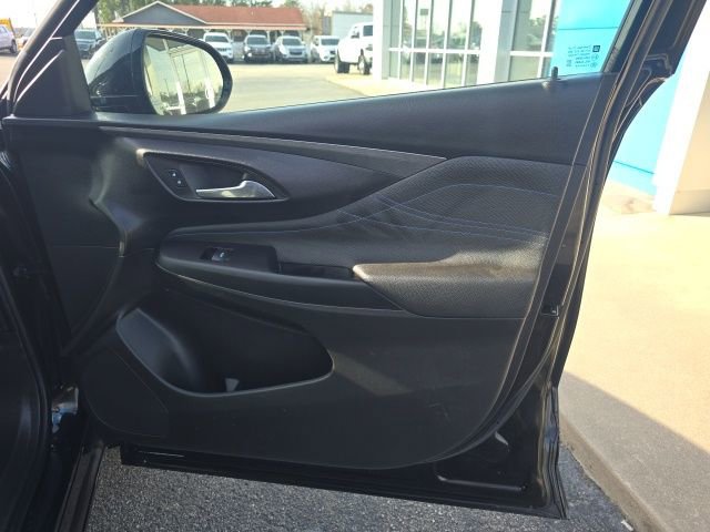 Used 2025 Buick Envista Sport Touring FWD image 43