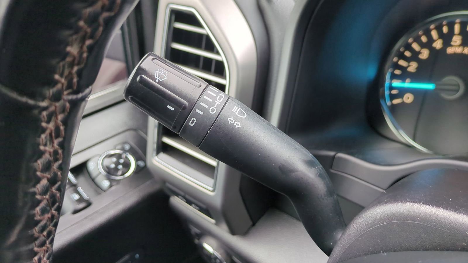 Used 2018 Ford F150 Platinum w/ Technology Package image 27