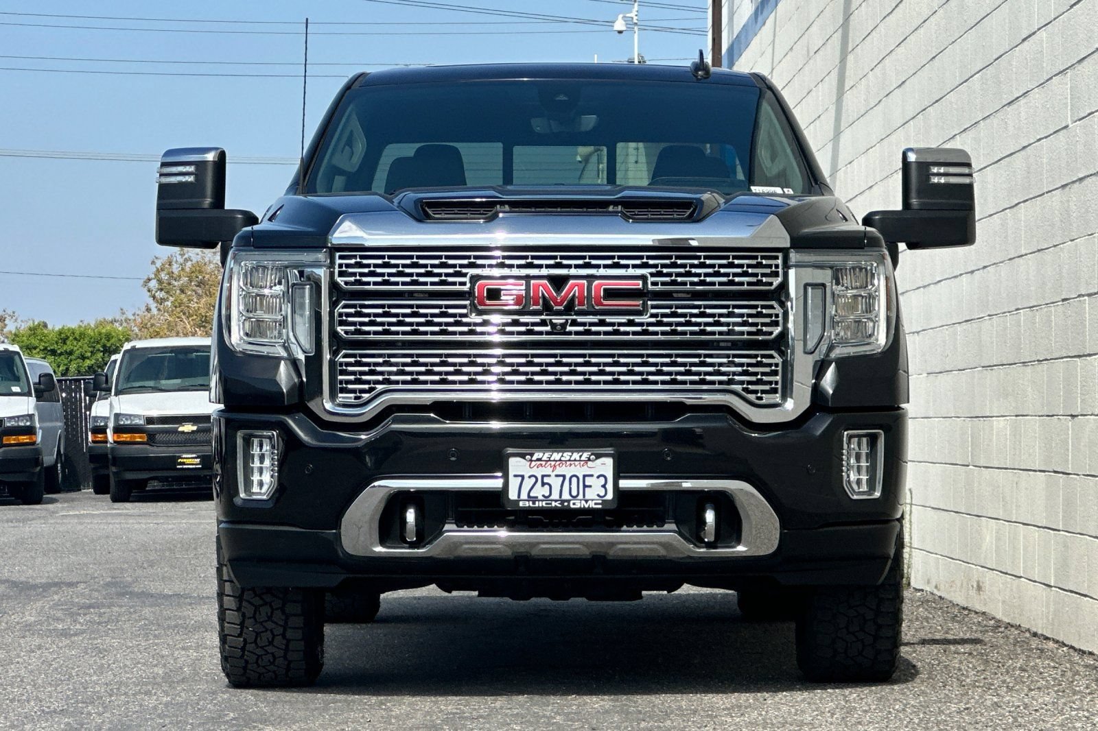 Certified 2021 GMC Sierra 2500 Denali w/ Denali Black Diamond Edition AWD/4WD image 9