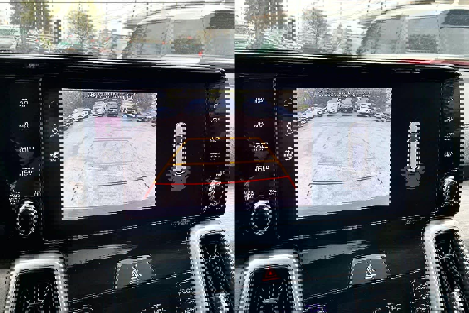 Used 2022 Kia Sorento EX w/ Panoramic Sunroof Package image 29