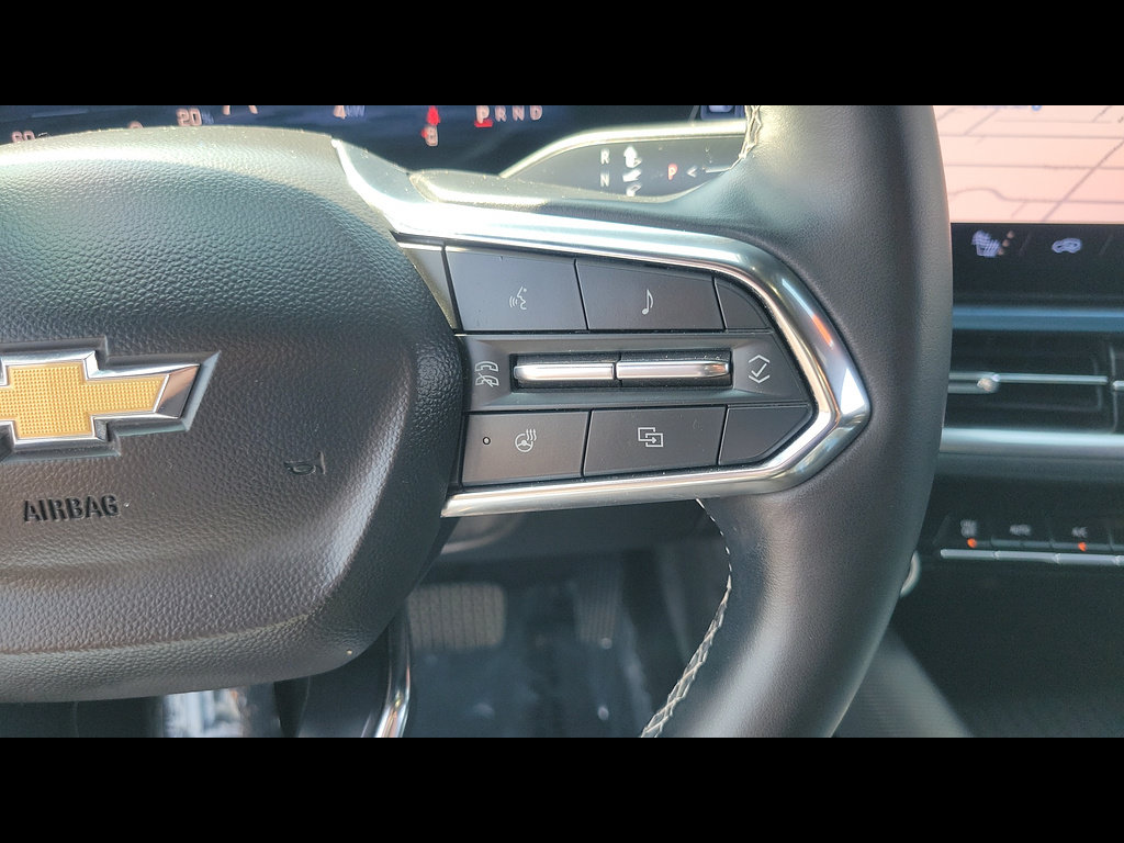 Used 2024 Chevrolet Equinox EV LT w/ LPO, Blackout Package FWD image 25