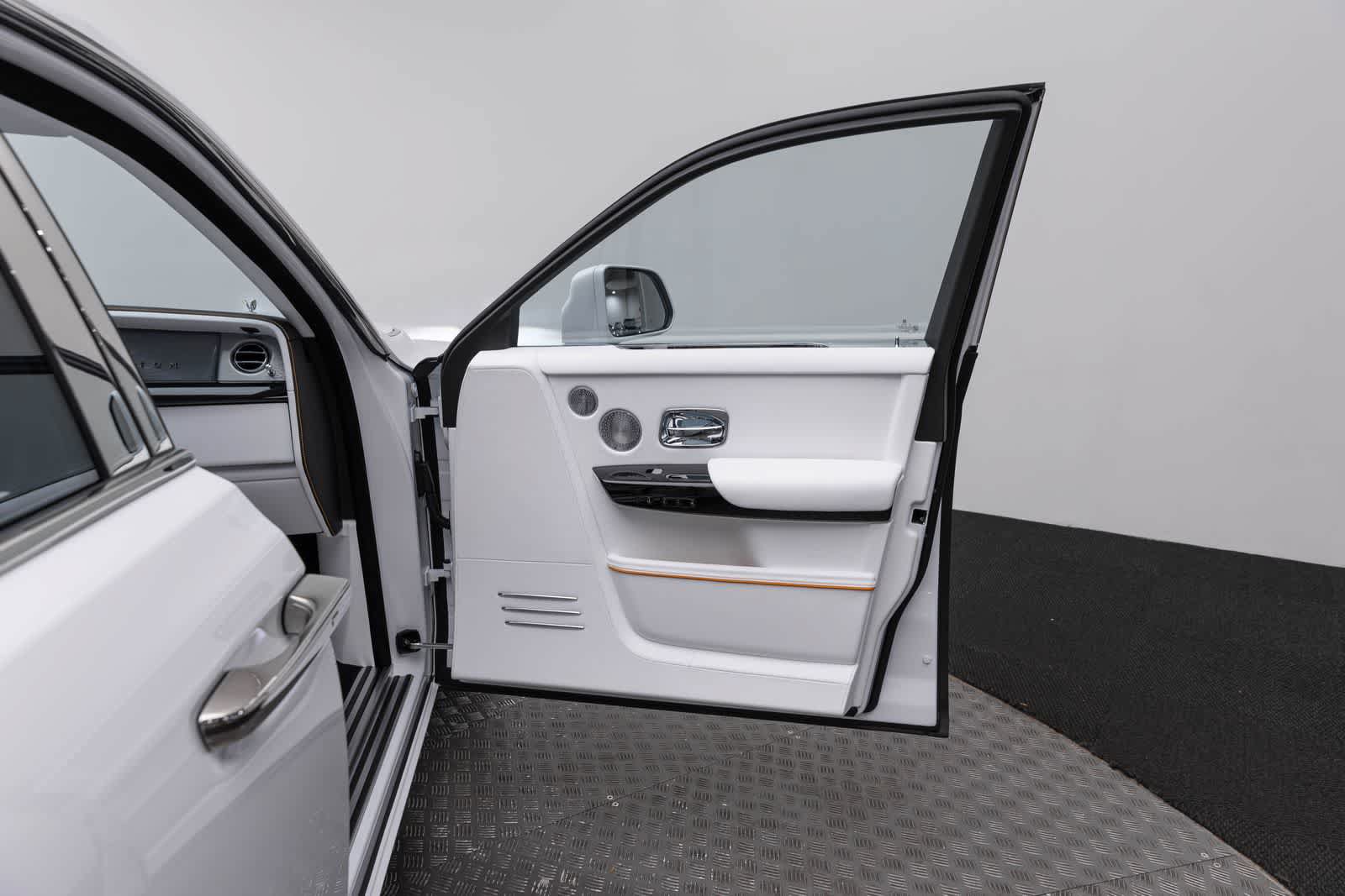 New 2027 Rolls-Royce Phantom Sedan RWD image 52