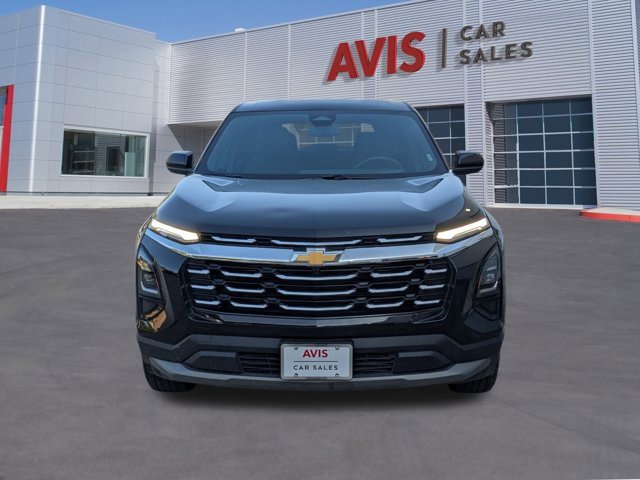 Used 2025 Chevrolet Equinox LT image 2