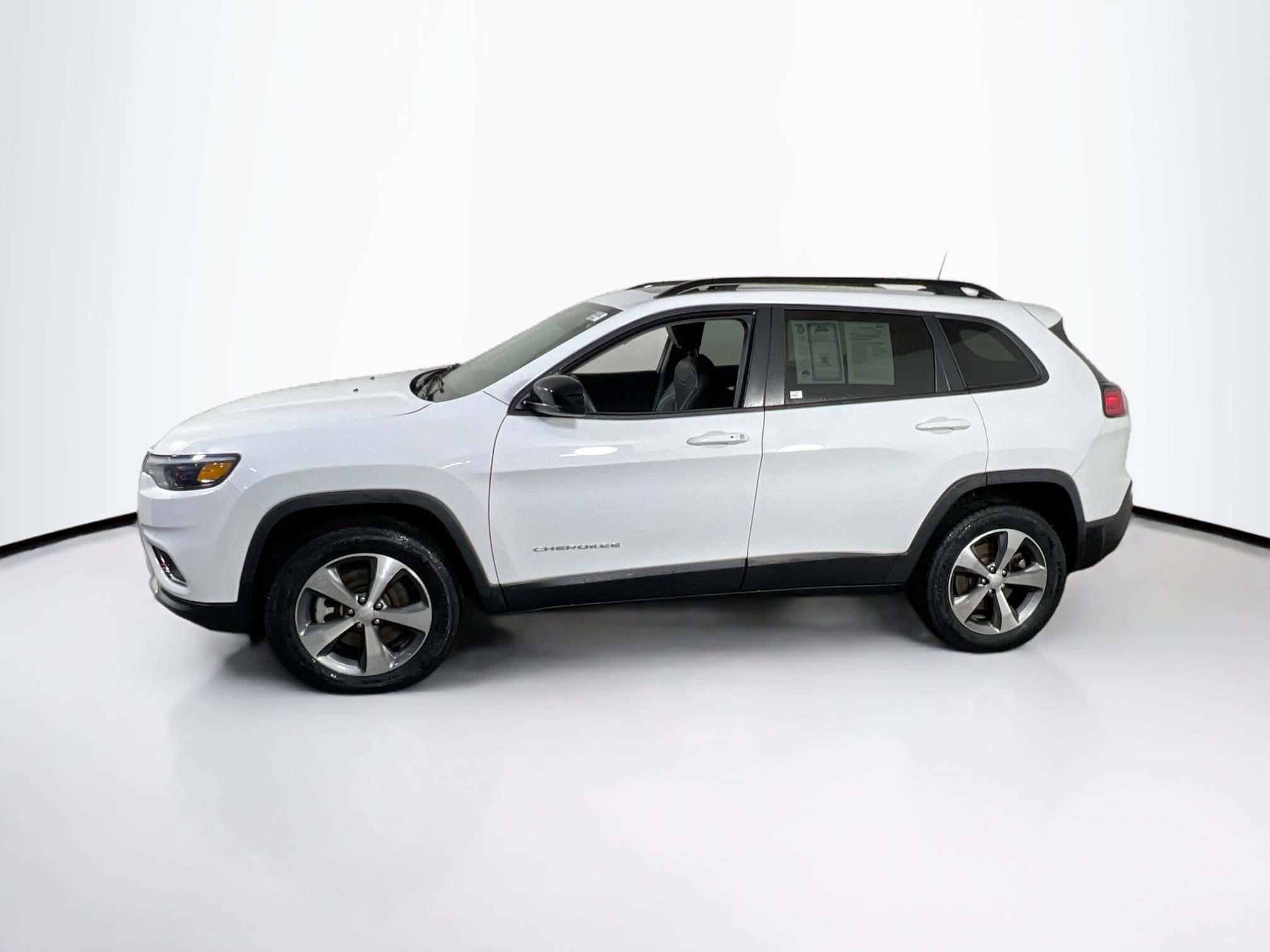 Used 2022 Jeep Cherokee Limited AWD/4WD image 8