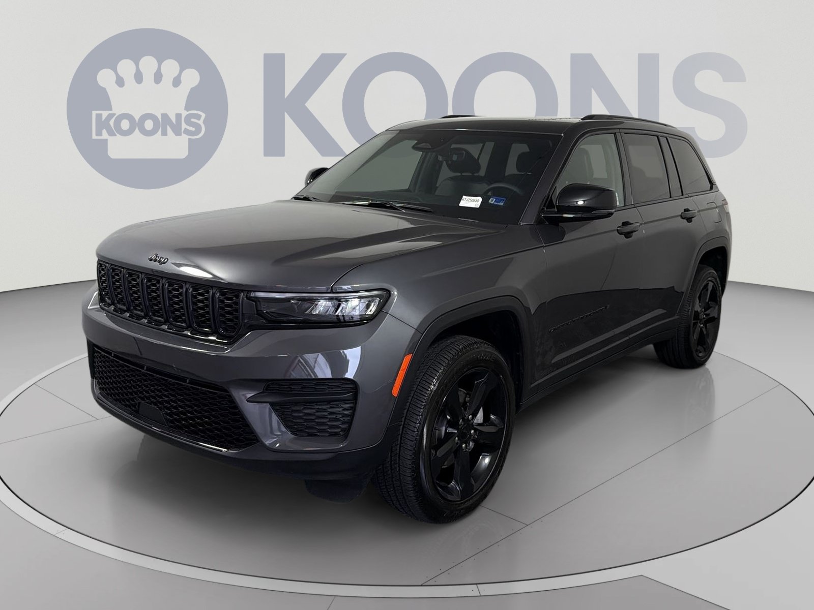 Used 2025 Jeep Grand Cherokee 4WD