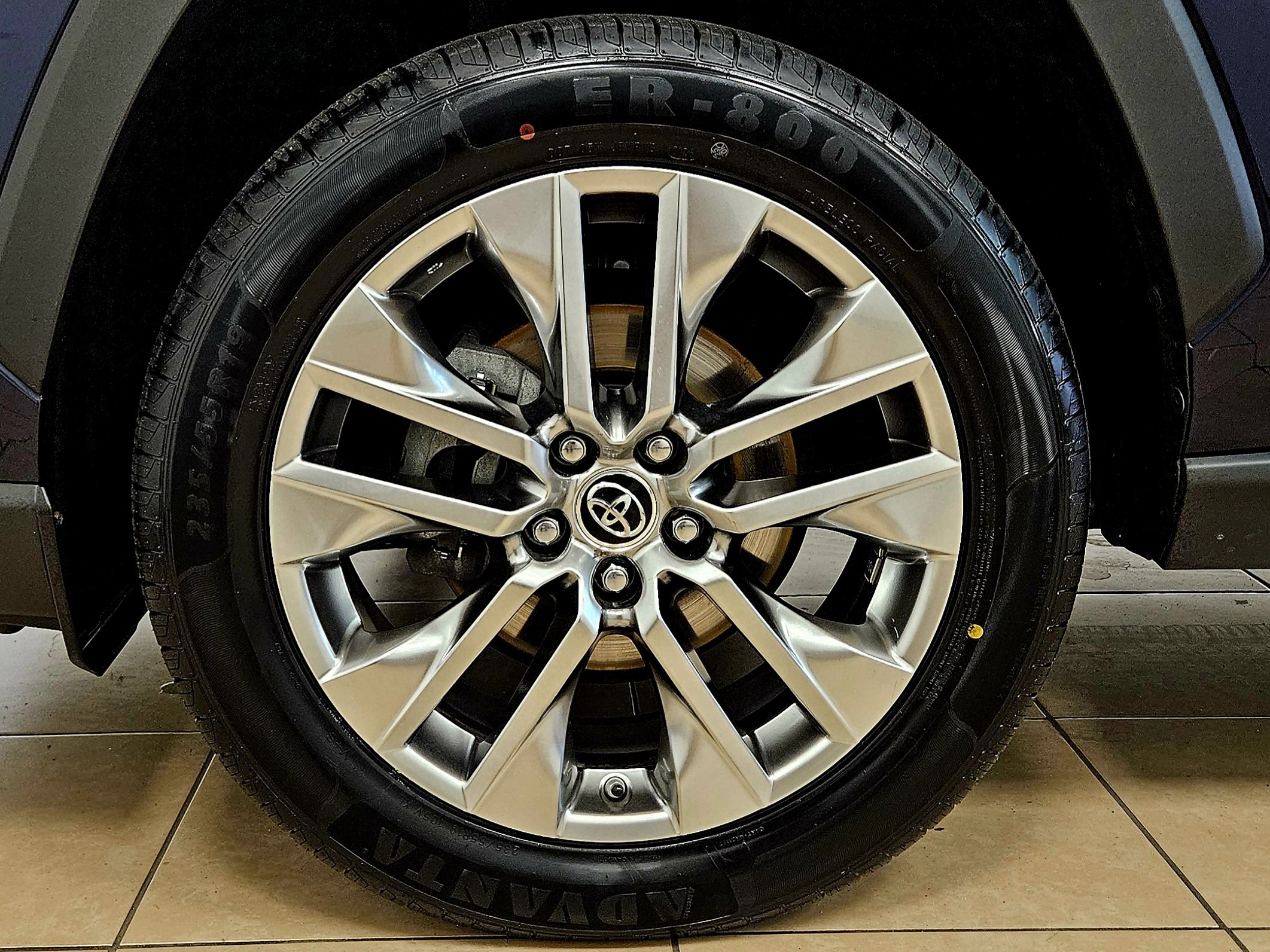 Used 2019 Toyota RAV4 Limited w/ Advanced Technology Package AWD/4WD image 33