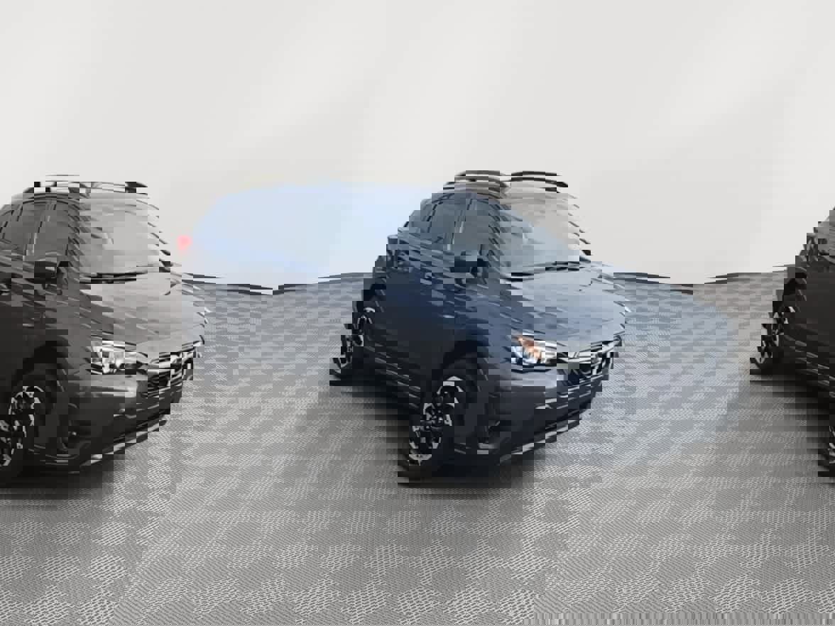 Used 2021 Subaru Crosstrek 2.0i image 2